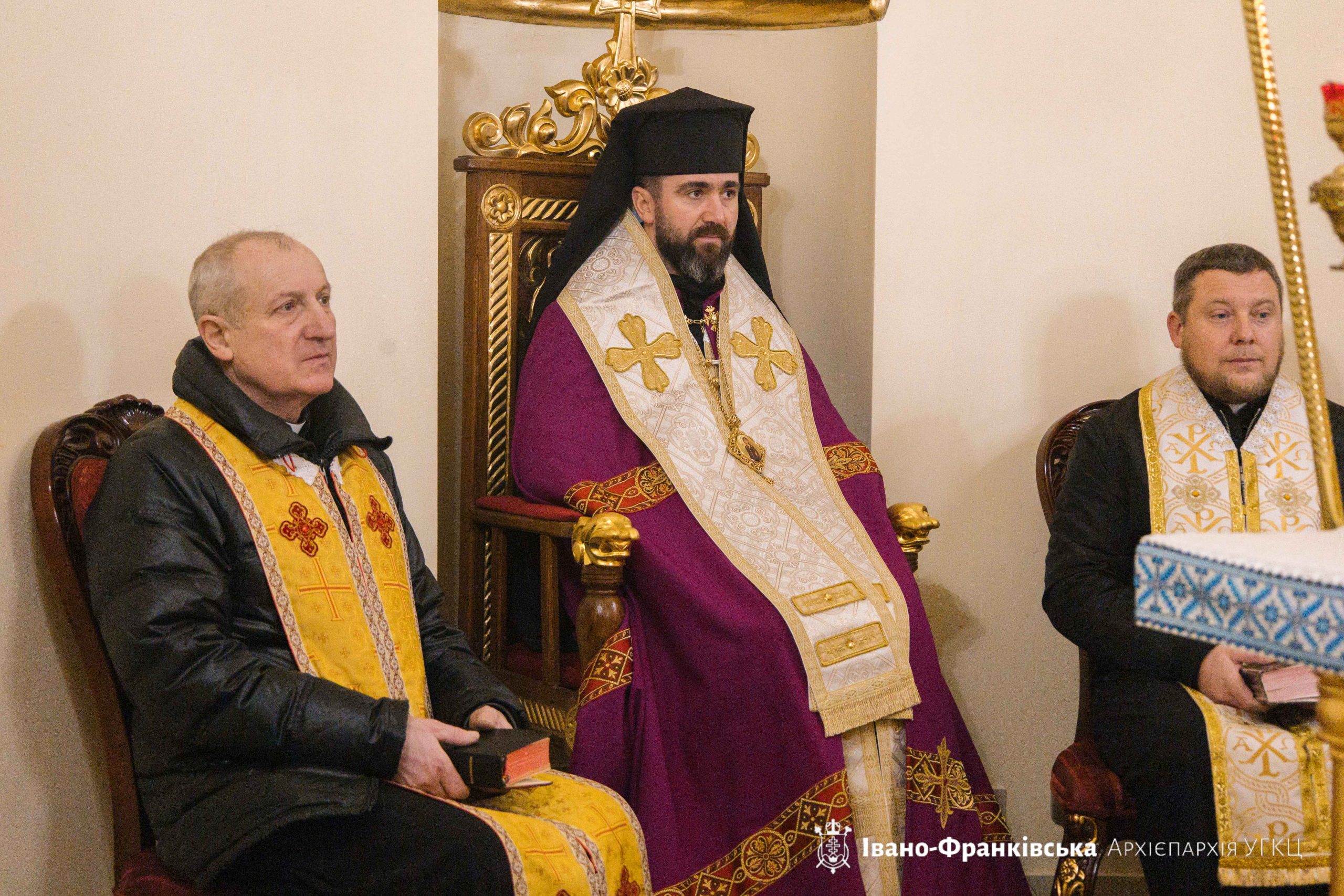 Владика Микола очолив останні в 2025 році молитовні чування у Крилосі Владика Микола очолив останні в 2025 році молитовні чування у Крилосі