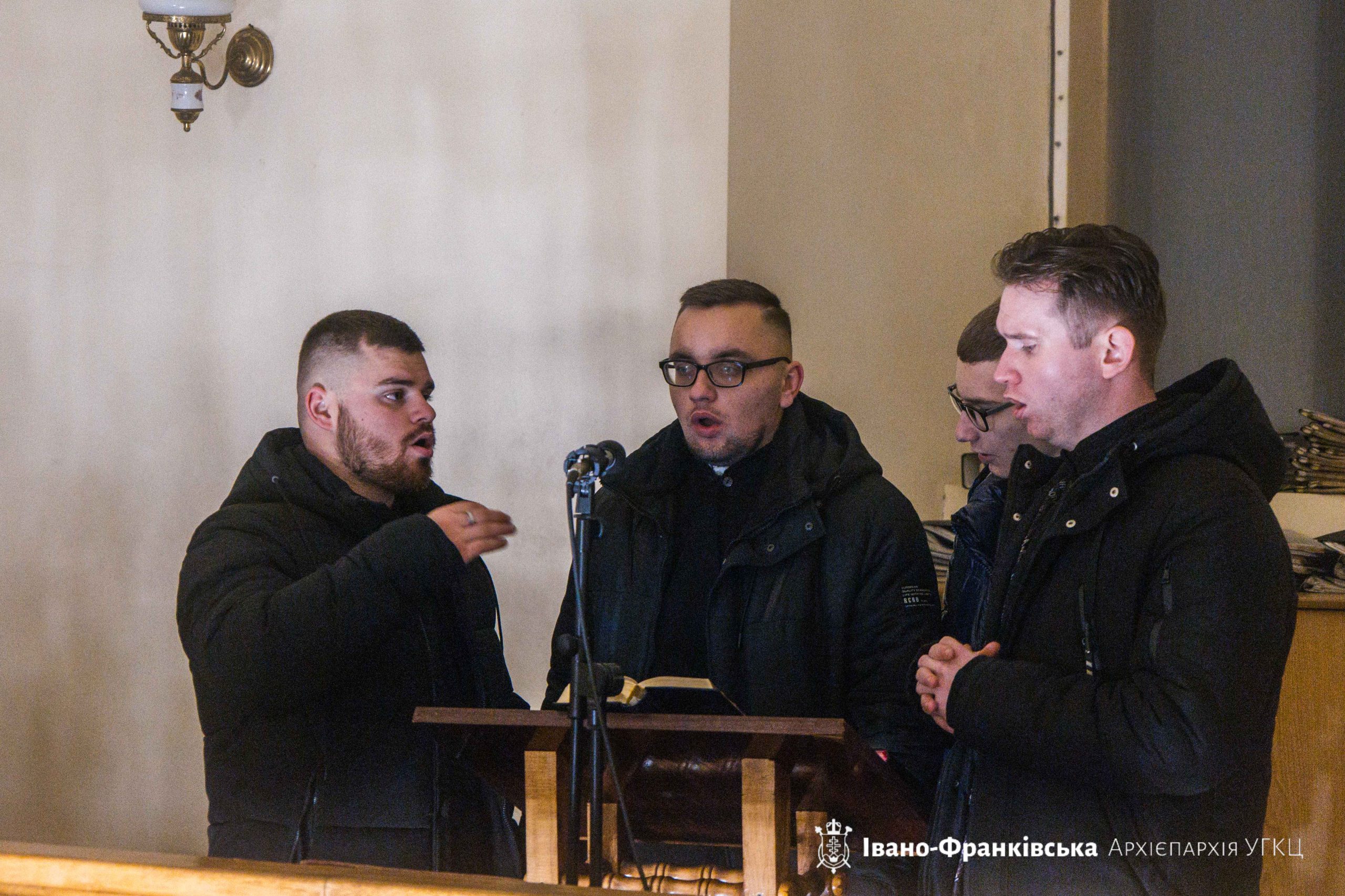 Владика Микола очолив останні в 2025 році молитовні чування у Крилосі Владика Микола очолив останні в 2025 році молитовні чування у Крилосі