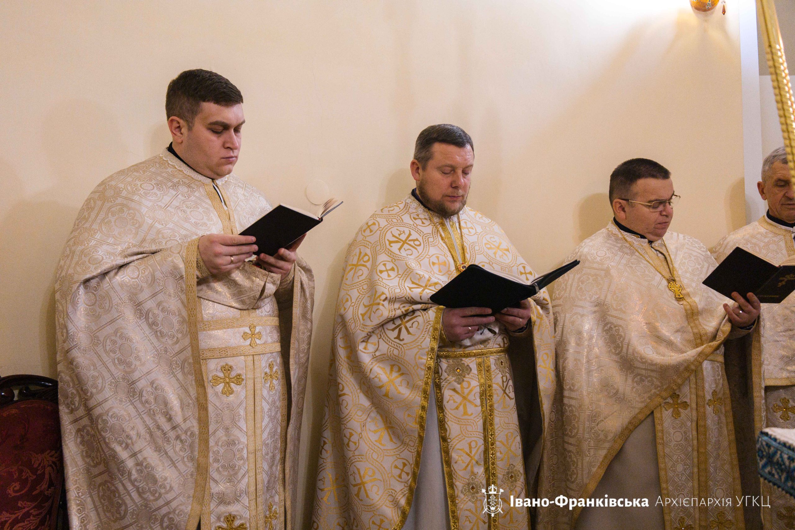 Владика Микола очолив останні в 2025 році молитовні чування у Крилосі Владика Микола очолив останні в 2025 році молитовні чування у Крилосі