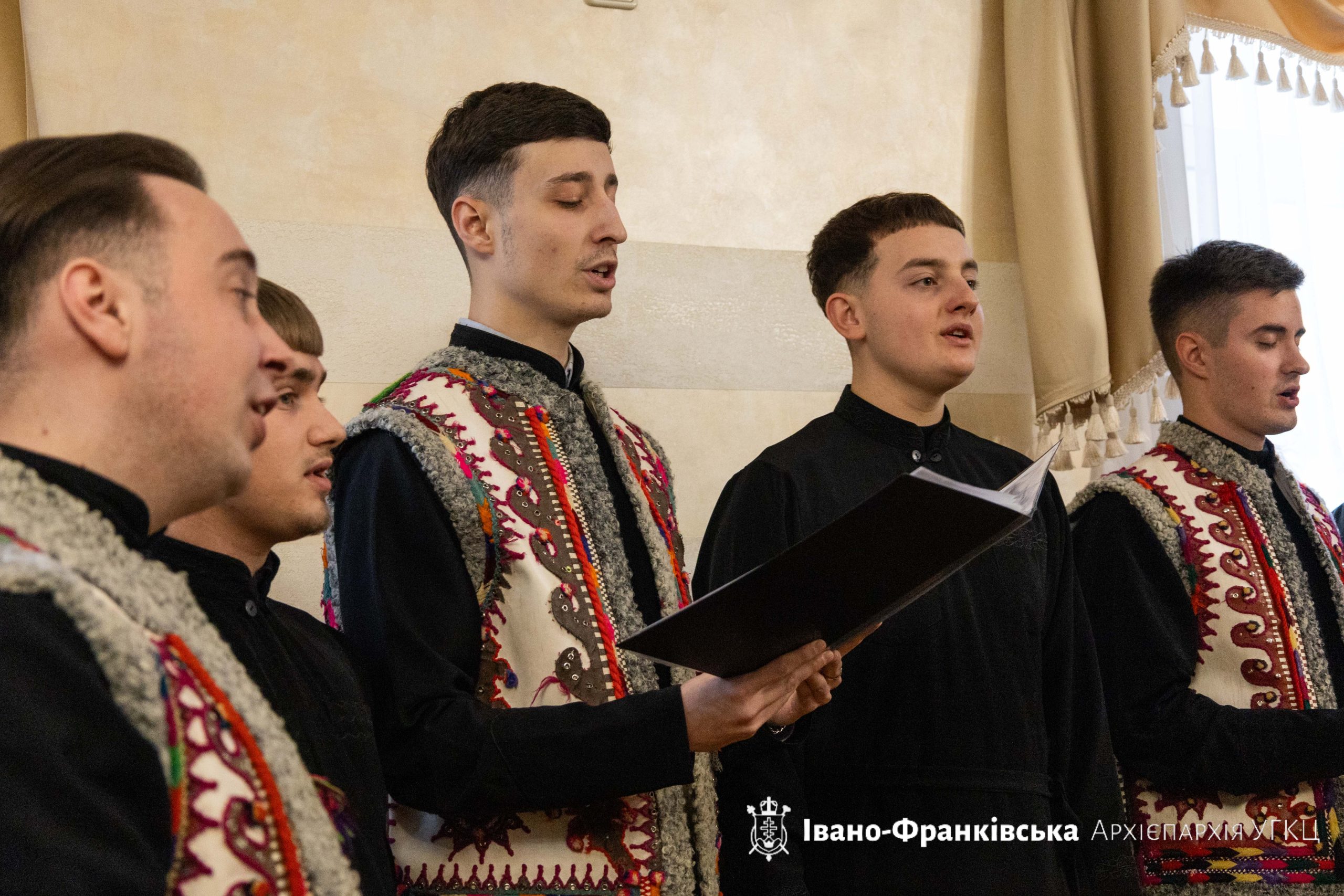 До Архієпархіального управління завітали колядники До Архієпархіального управління завітали колядники