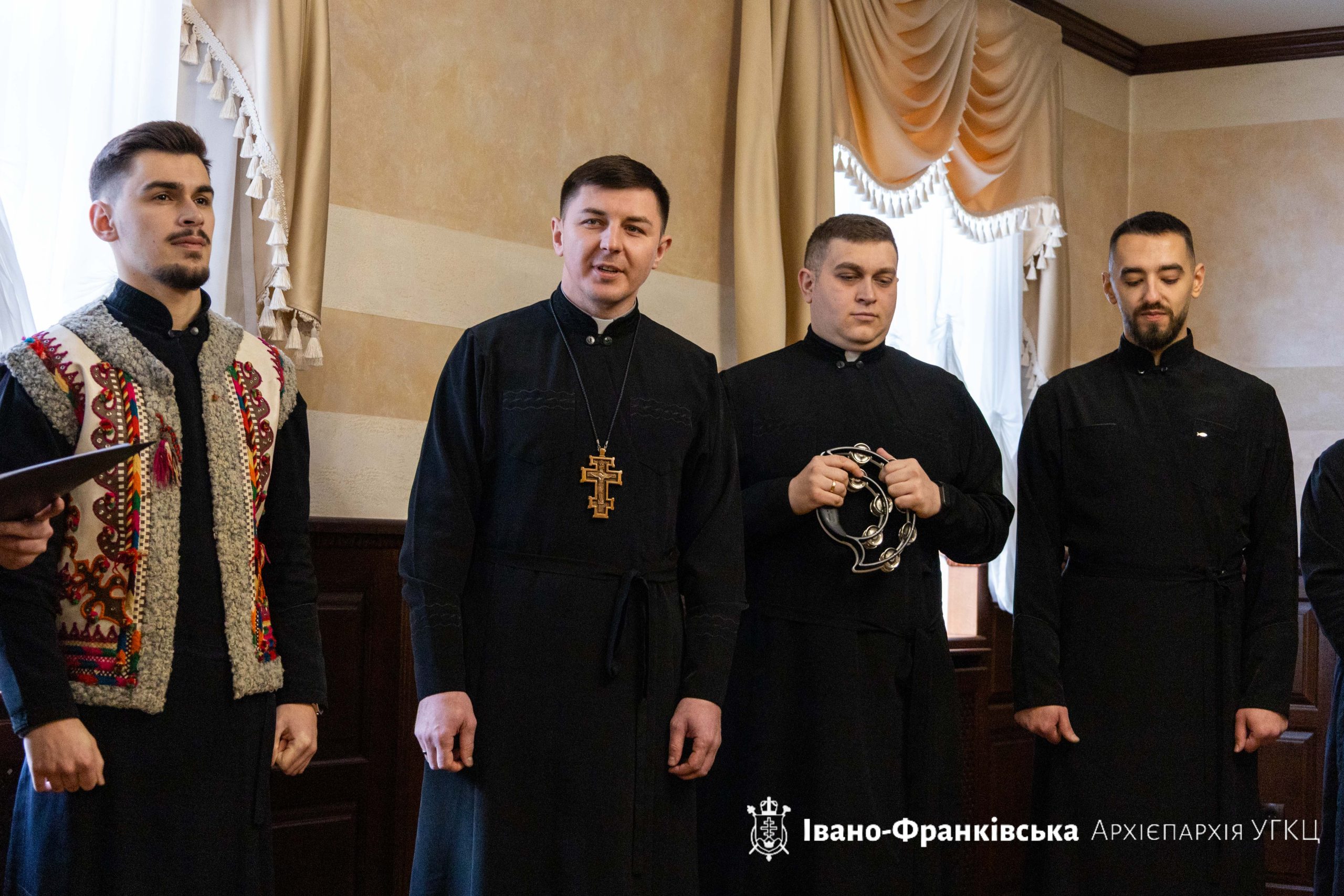 До Архієпархіального управління завітали колядники До Архієпархіального управління завітали колядники