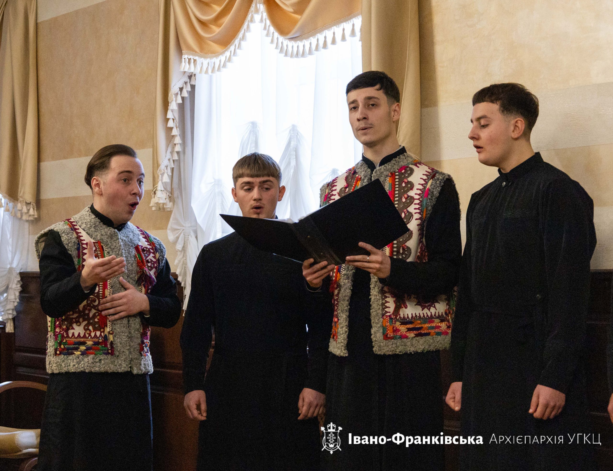 До Архієпархіального управління завітали колядники До Архієпархіального управління завітали колядники