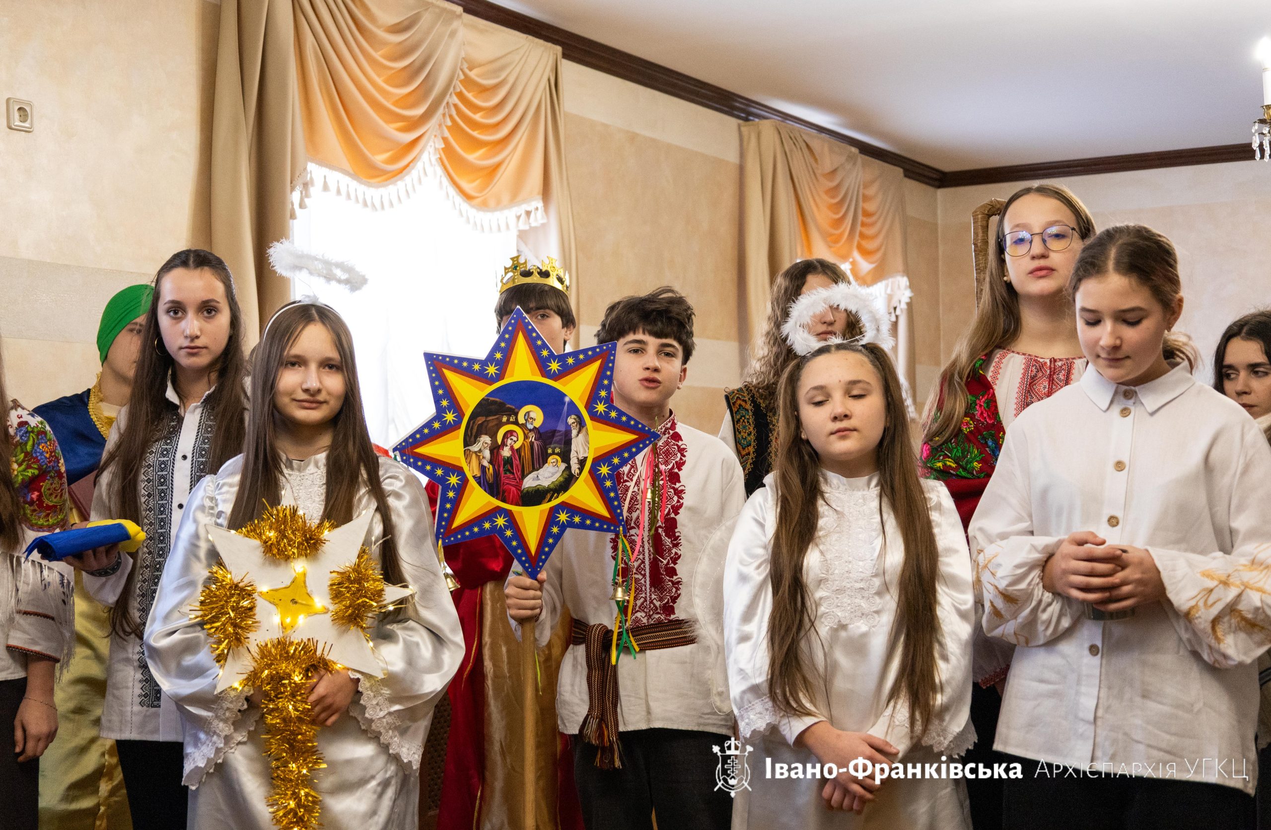 До Архієпархіального управління завітали колядники До Архієпархіального управління завітали колядники