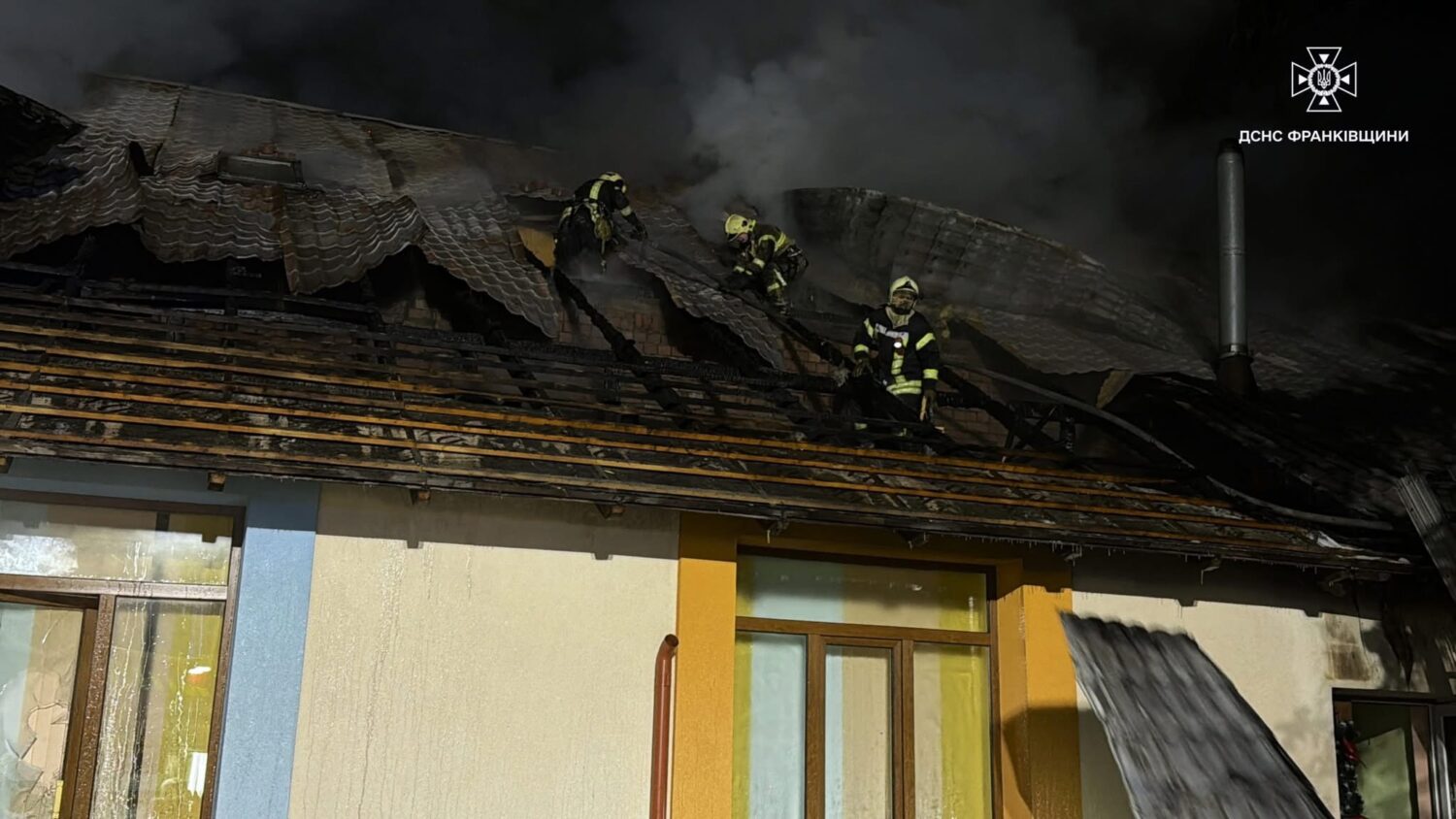 Католицька школа Святого Івана Павла ІІ в Коломиї постраждала внаслідок пожежі Католицька школа Святого Івана Павла ІІ в Коломиї постраждала внаслідок пожежі