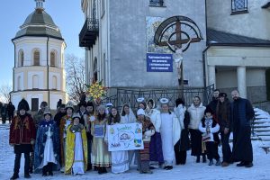 У Долині спільнота «Paradiso» представила різдвяний вертеп «Народження надії» У Долині спільнота «Paradiso» представила різдвяний вертеп «Народження надії»