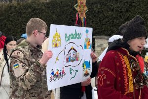 У Долині спільнота «Paradiso» представила різдвяний вертеп «Народження надії» У Долині спільнота «Paradiso» представила різдвяний вертеп «Народження надії»