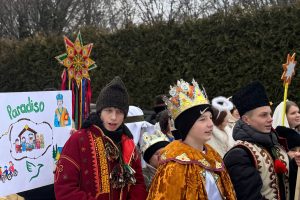 У Долині спільнота «Paradiso» представила різдвяний вертеп «Народження надії» У Долині спільнота «Paradiso» представила різдвяний вертеп «Народження надії»